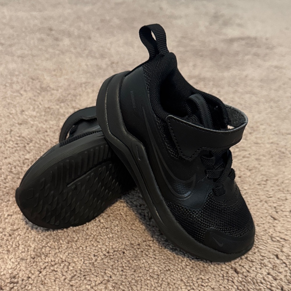 Nike Toddler Cosmic Runner 8c